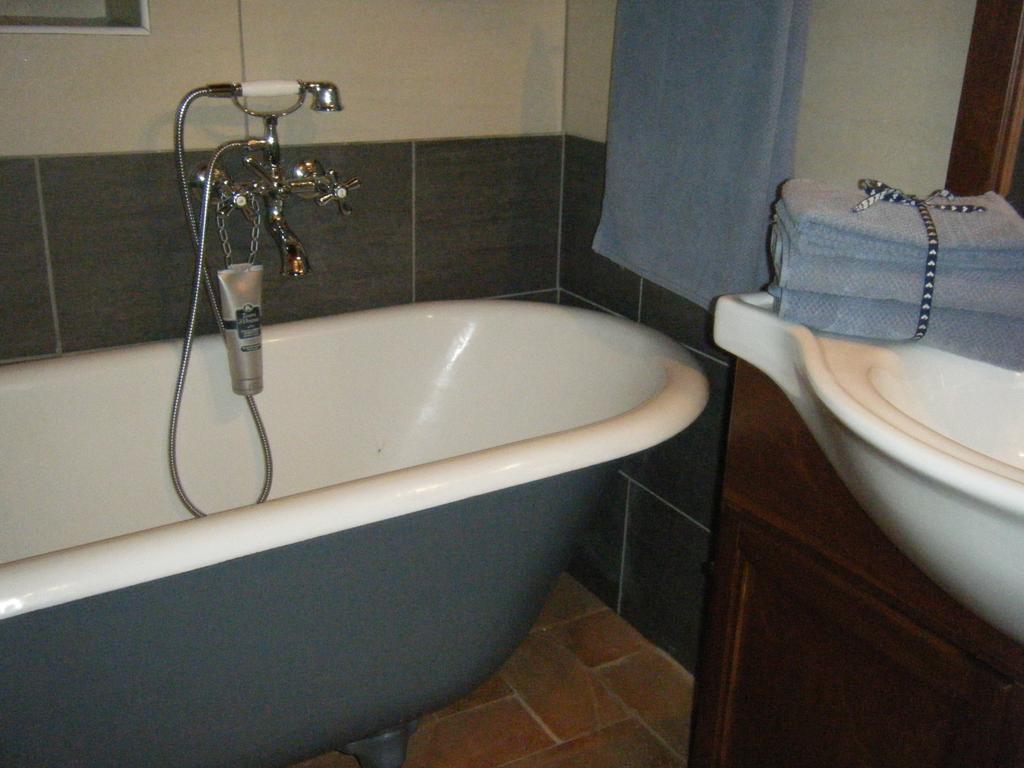 B&B Il Salice Veruno Phòng bức ảnh
